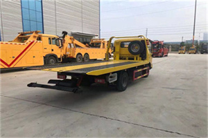 涧西区非事故拖车